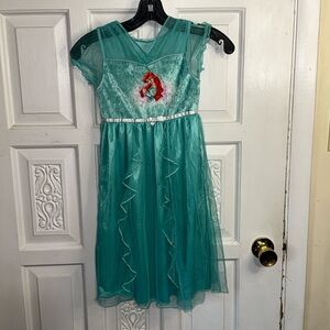 Disney Cute  Princess Gown Size Small